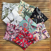 Set pigiama in cotone indiano con fiori e uccelli verde chiaro