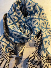 NUOVA SCIARPA BOHO FATTA A MANO BLU - 180cm x 110cm - Infinity Concept Store