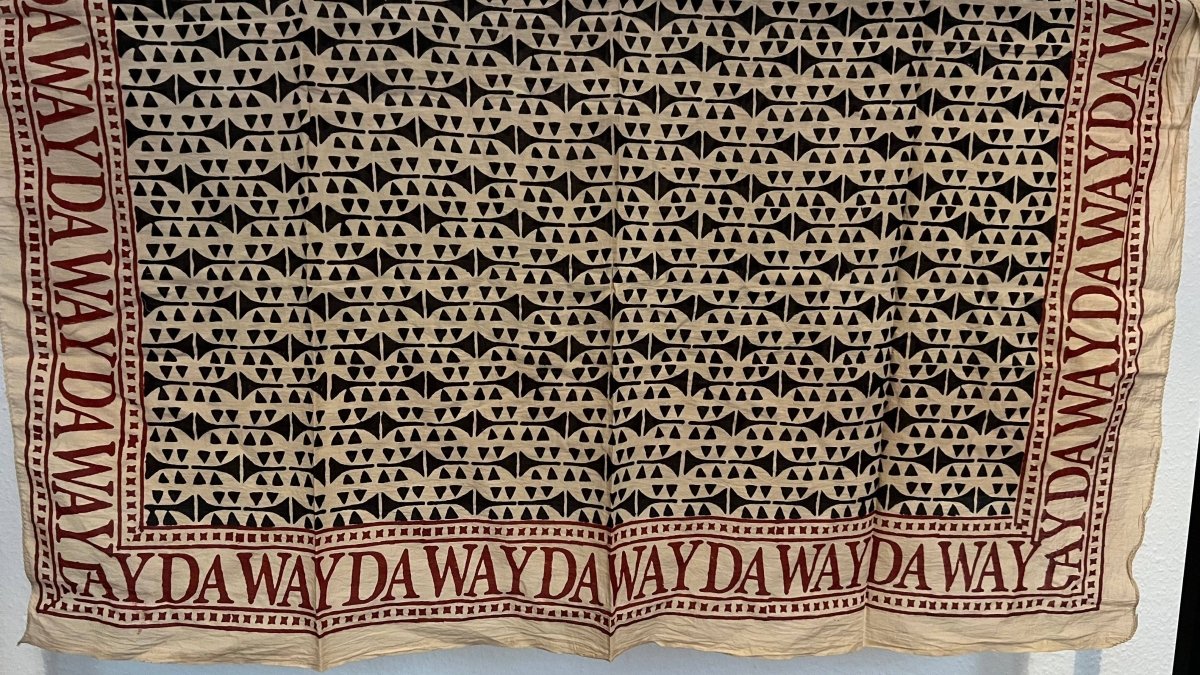 NUOVA SCIARPA BOHO FATTA A MANO NERO - 100cm x 100cm - Infinity Concept Store