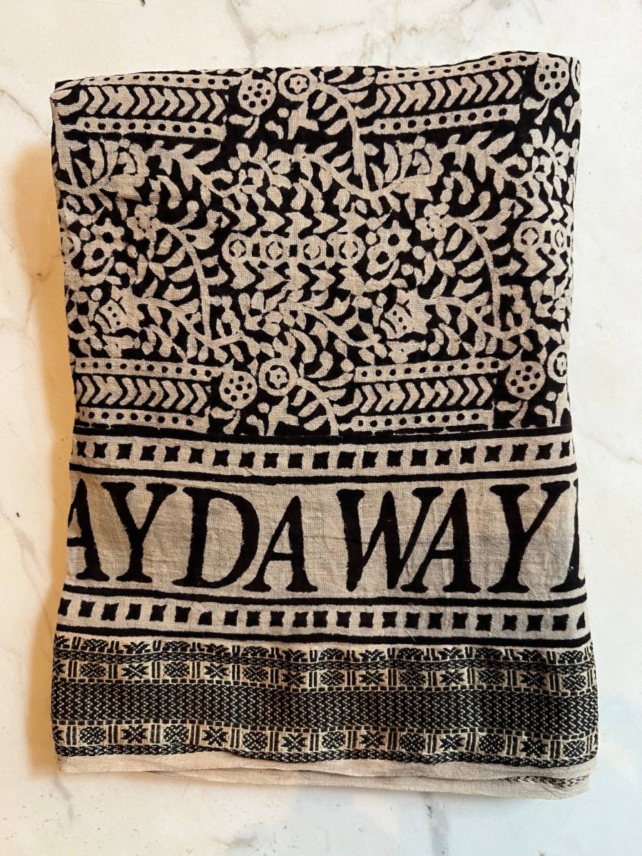 NUOVA SCIARPA BOHO FATTA A MANO NERO - 180cm x 110cm - Infinity Concept Store