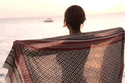 NUOVA SCIARPA BOHO FATTA A MANO ROSSO - 180cm x 110cm - Infinity Concept Store