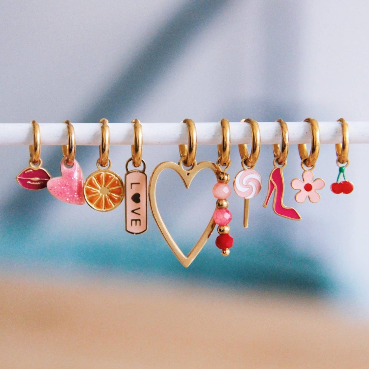 Orecchini con cuore glitterato - rosa - Infinity Concept Store