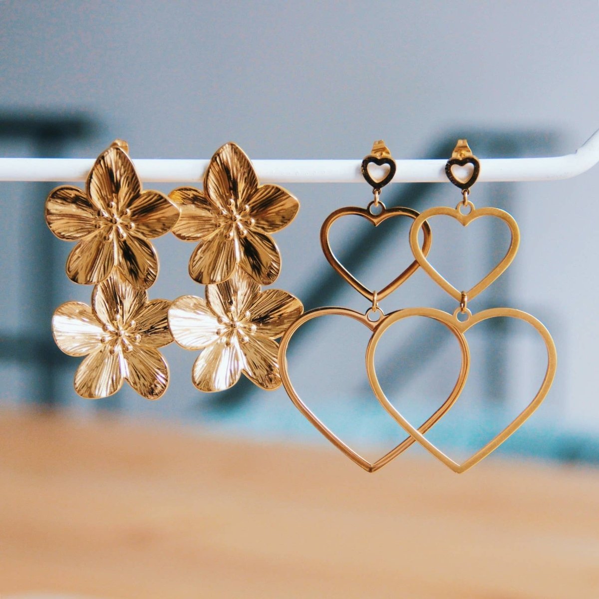 Orecchino elegante in acciaio inossidabile a 2 fiori - oro - Infinity Concept Store