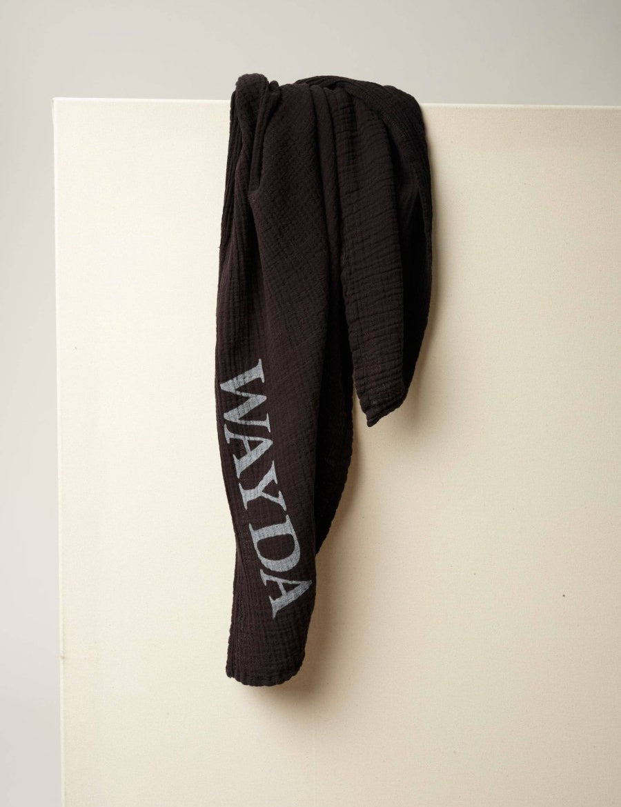SCIARPA NERA OVERSIZE - COLLEZIONE CAPSULE 140x140 cm - Infinity Concept Store