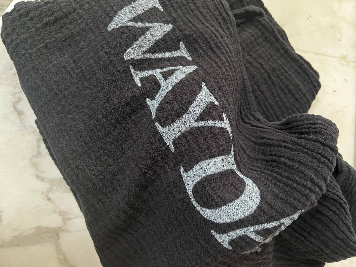 SCIARPA NERA OVERSIZE - COLLEZIONE CAPSULE 140x140 cm - Infinity Concept Store