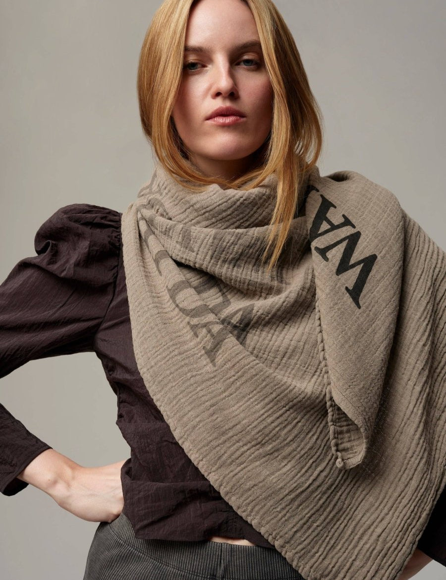 SCIARPA TAUPE SFUMATA - COLLEZIONE CAPSULE 140x140 cm - Infinity Concept Store
