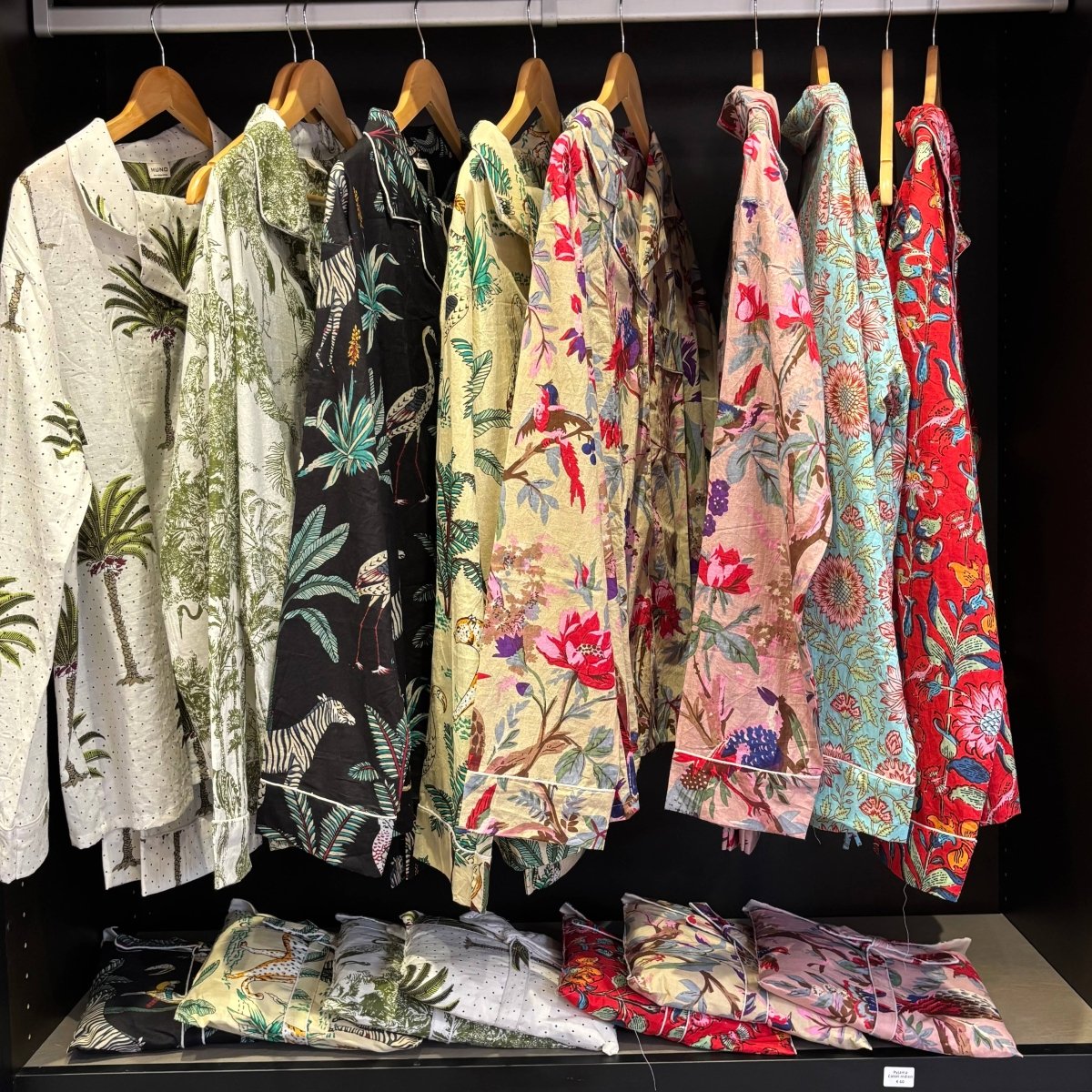 Set pigiama in cotone indiano con fiori e uccelli verde chiaro - Infinity Concept Store