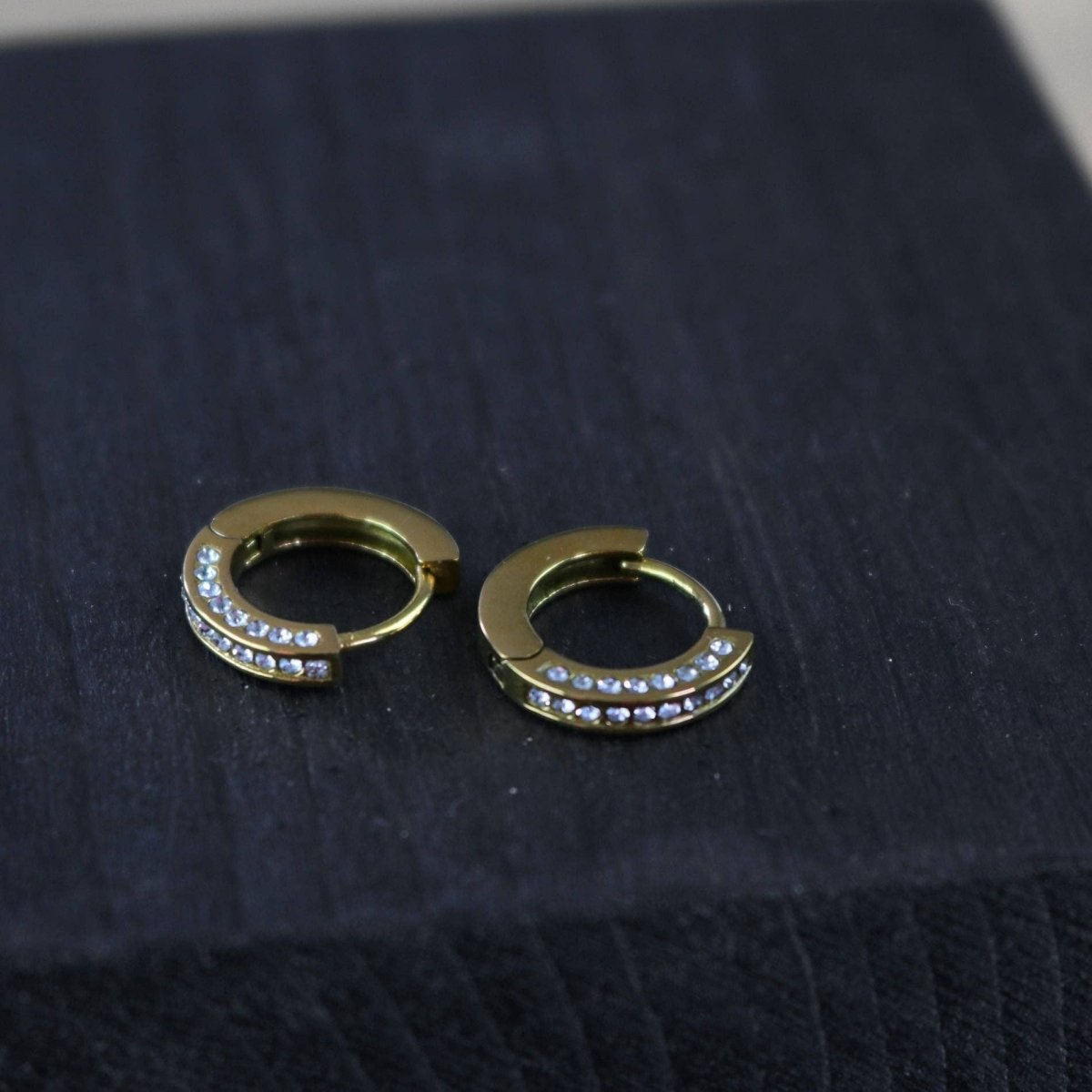 Joy, orecchino a cerchio - Infinity Concept Store