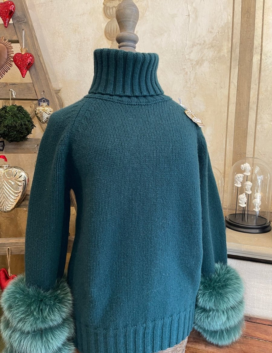 MAGLIONE CON MANICHE DI PELLICCIA - Infinity Concept Store