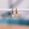 orecchini a cerchio con mini stella - oro - Infinity Concept Store